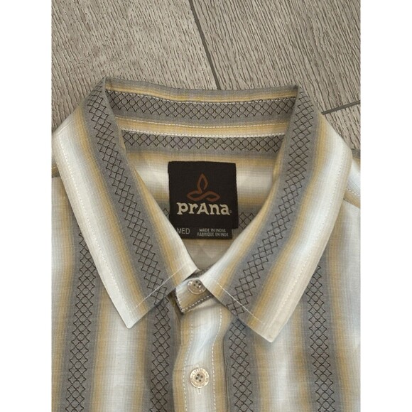 prAna Breathe Men’s Button-Up Short Sleeve Plaid Shirt Medium White Beige - Picture 3 of 9